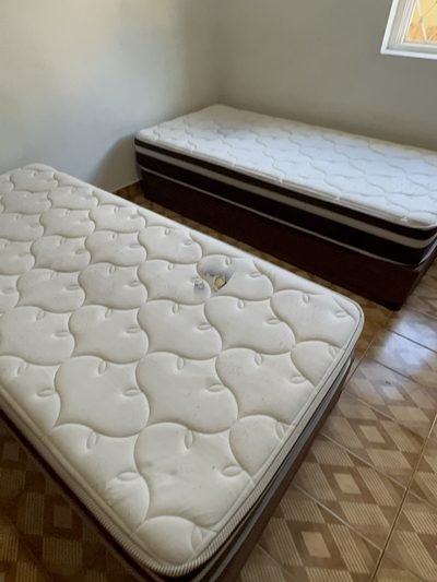 Colchão branco: colchão branco, depois da higienização